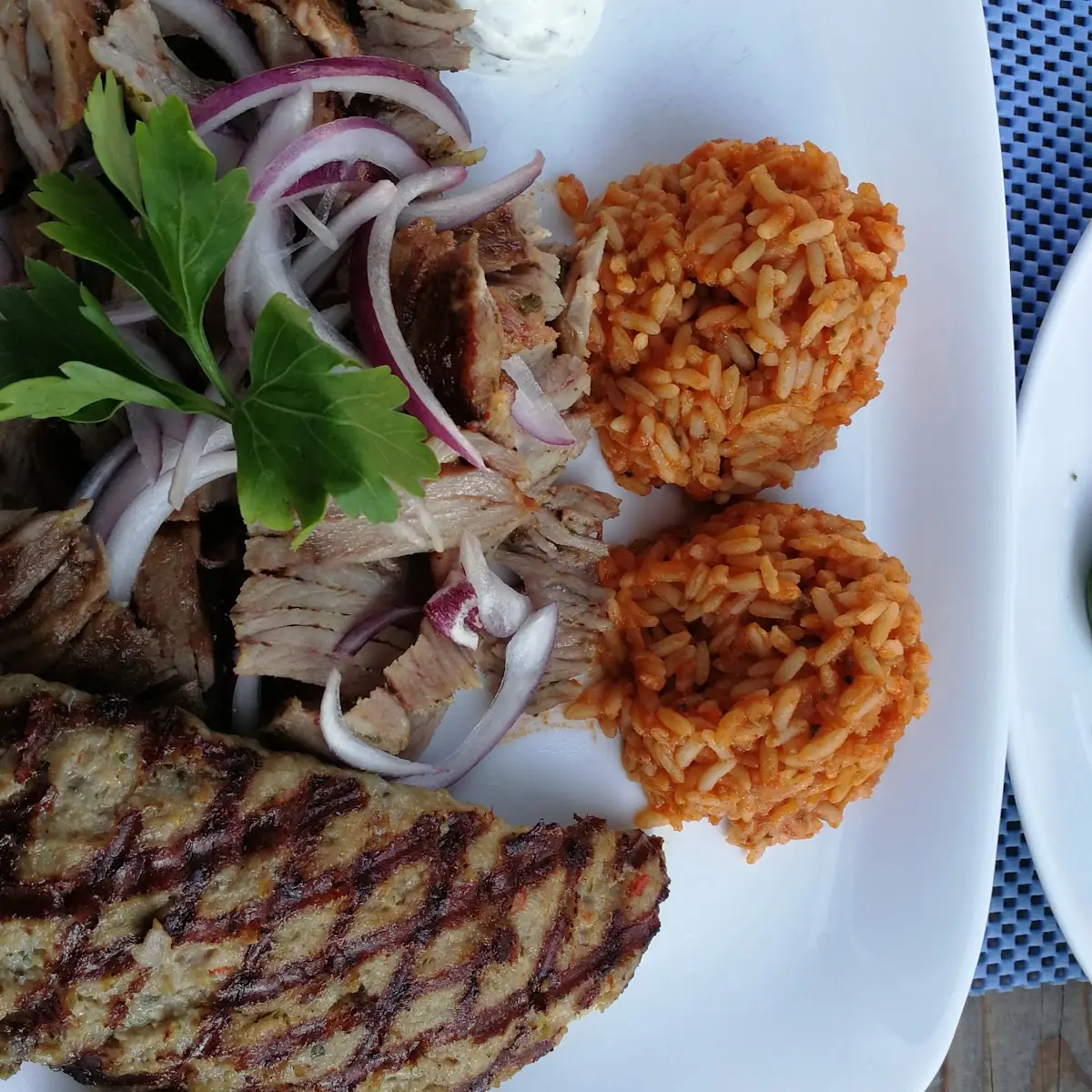 Gyros Und Bifteki