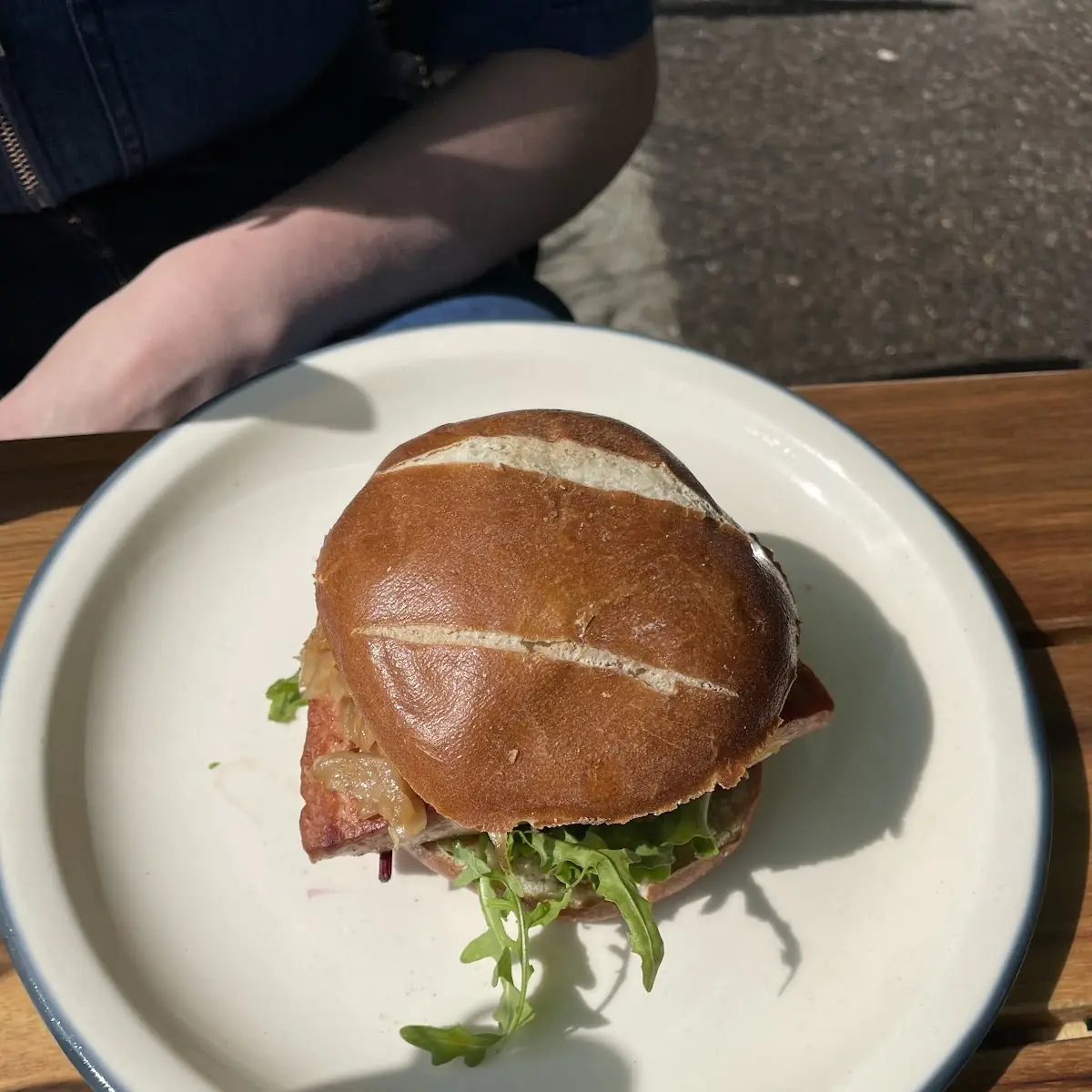Leberkäs Bürger, Hafenmeister & Docks