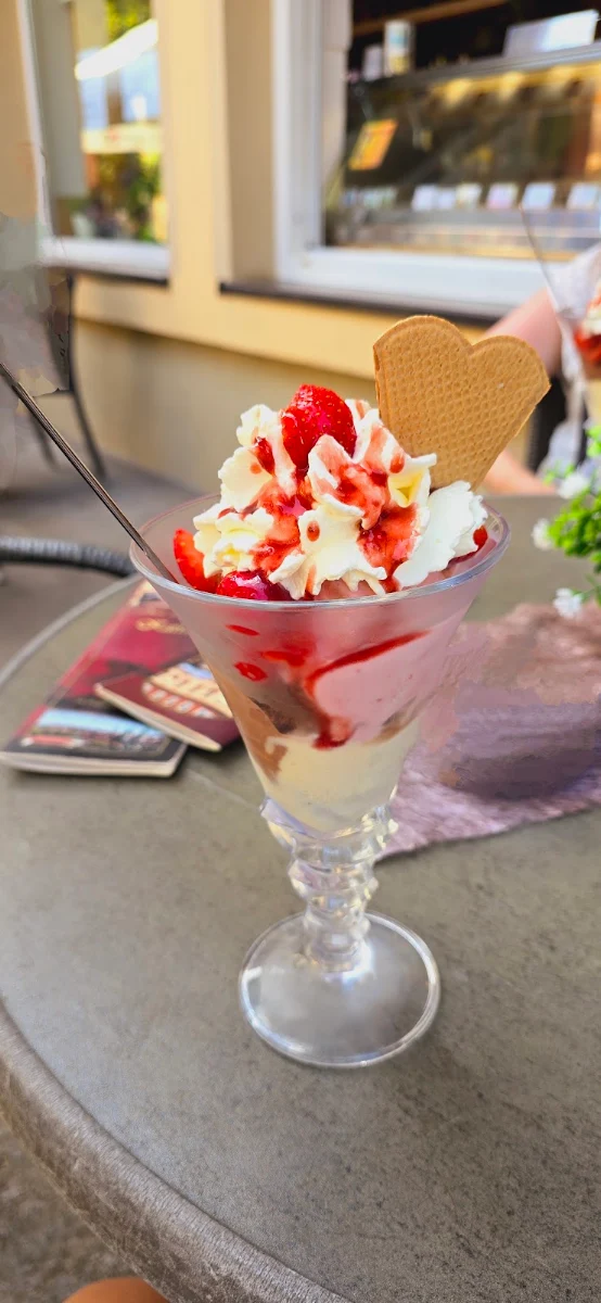 Erdbeerbecher, Cafehaus Kattler