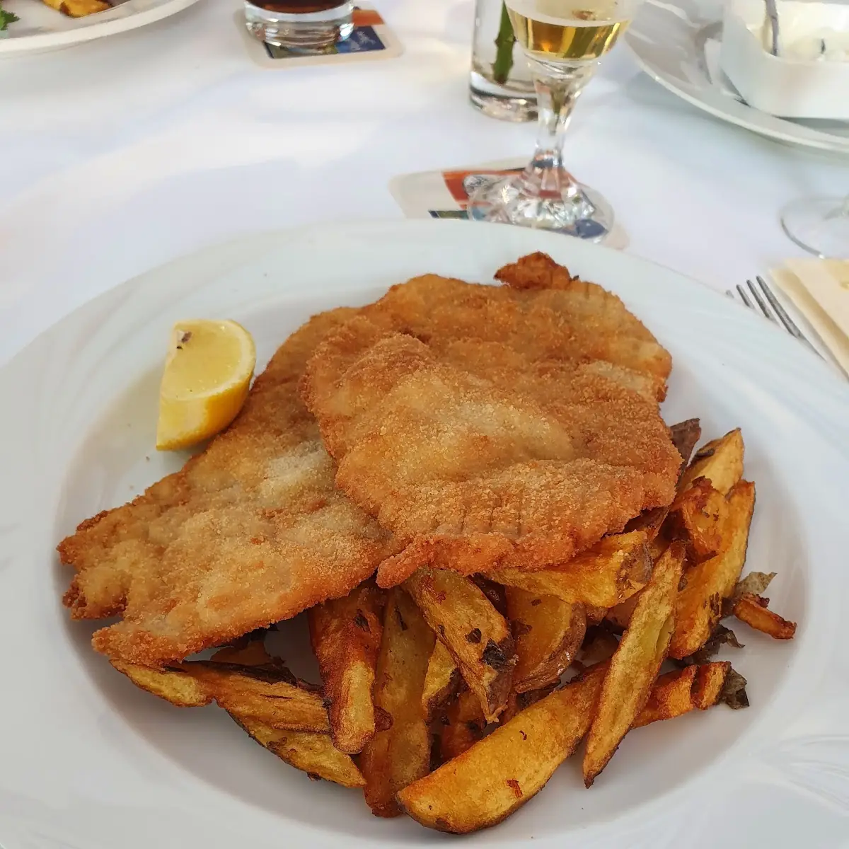 Schweineschnitzel Wiener Art, Restaurant Alte Schmiede