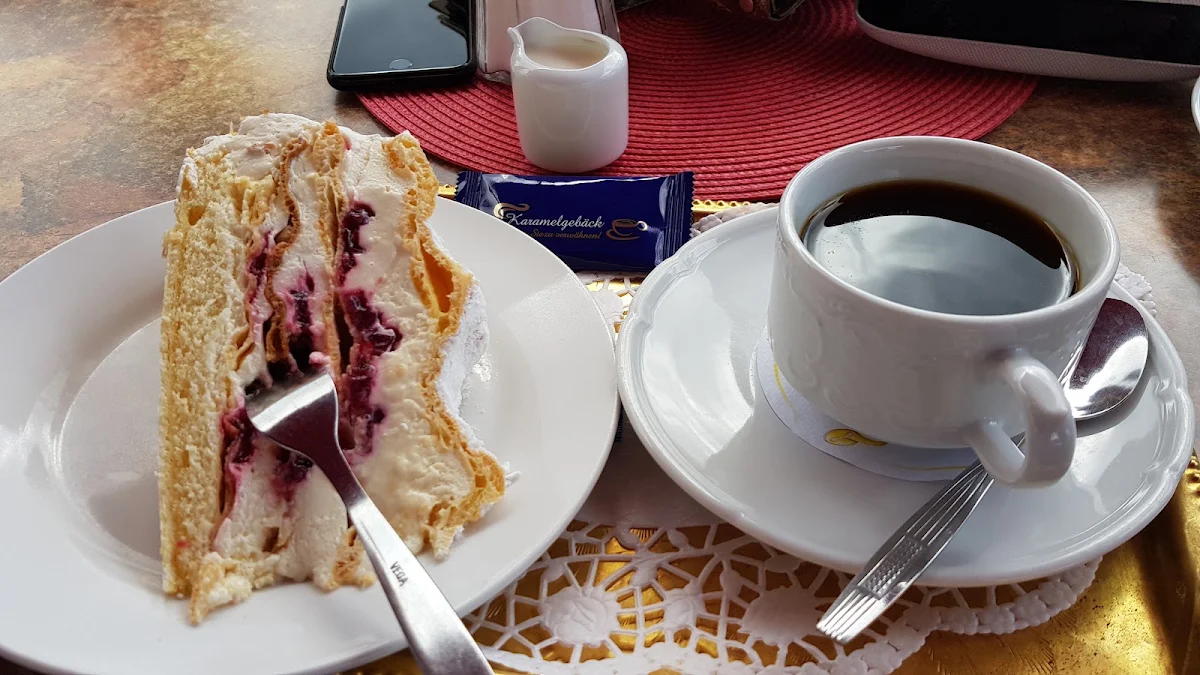 Preiselbeerkuchen, Café am Löweneck