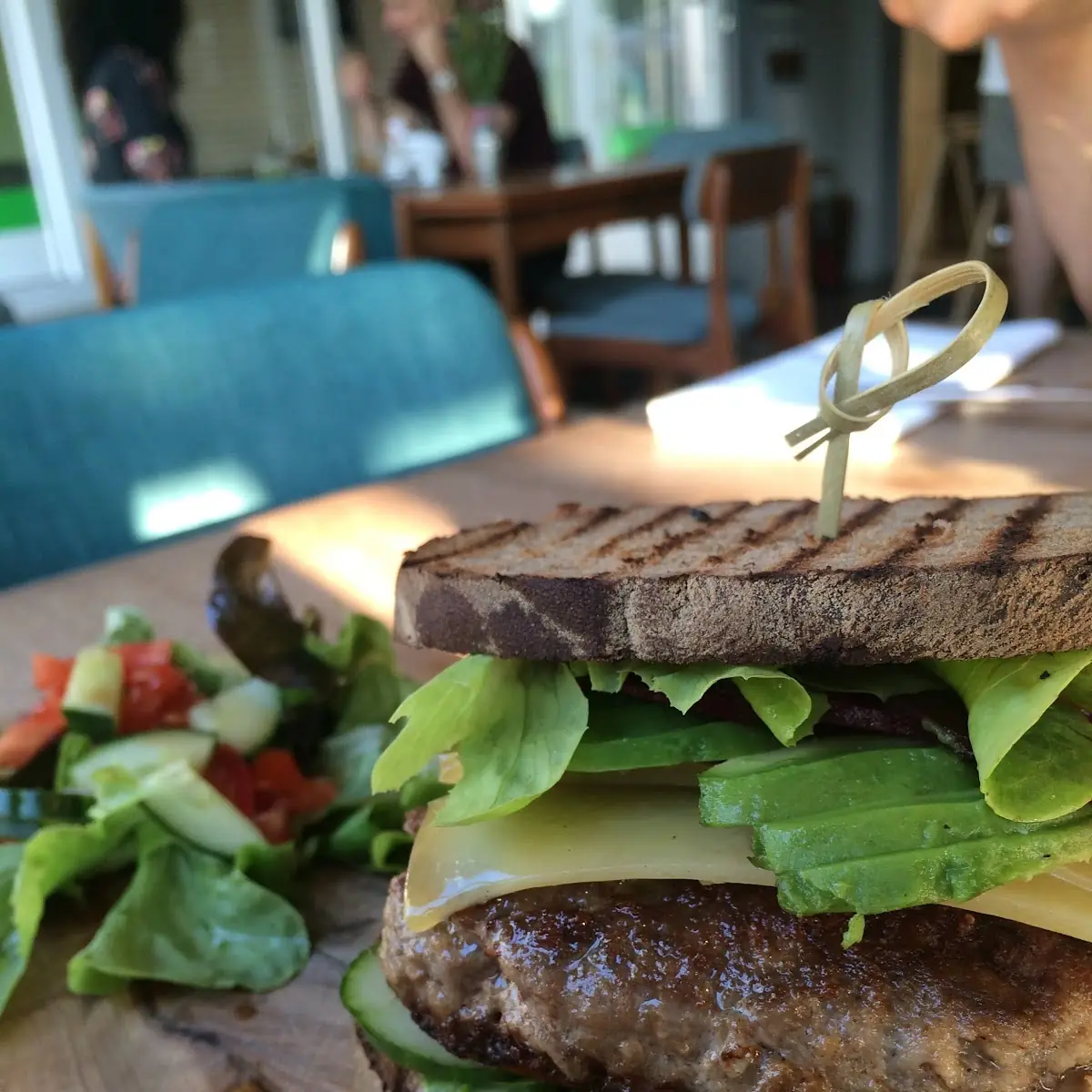 Highlights, Café Hess