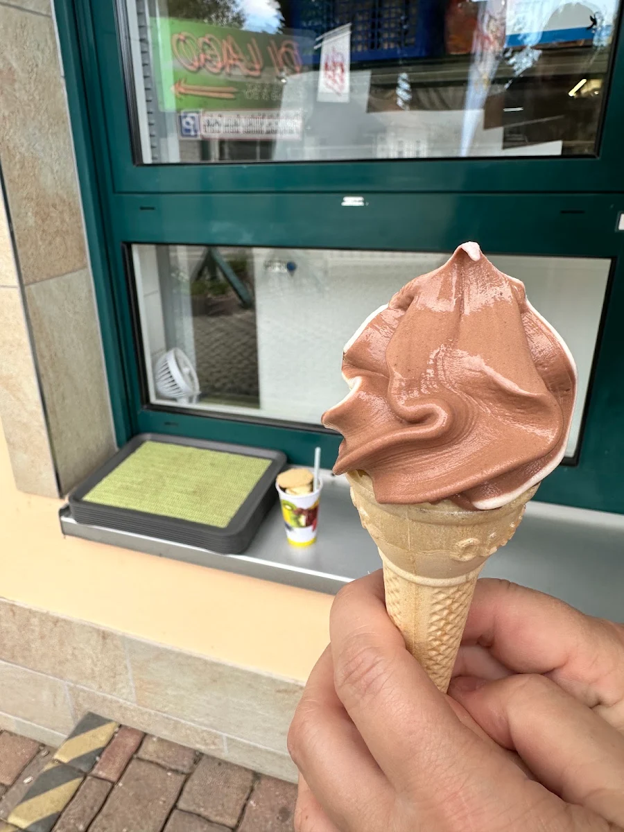 Softeis, Eiscafé und Bar Di Lago