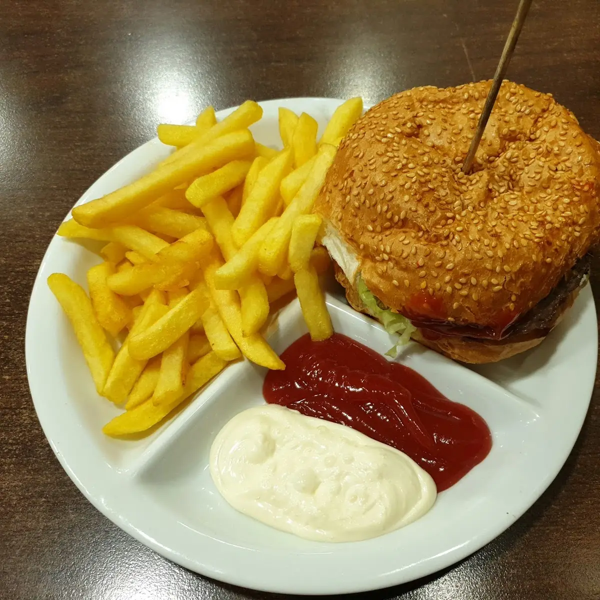 Burger Akko Spezial