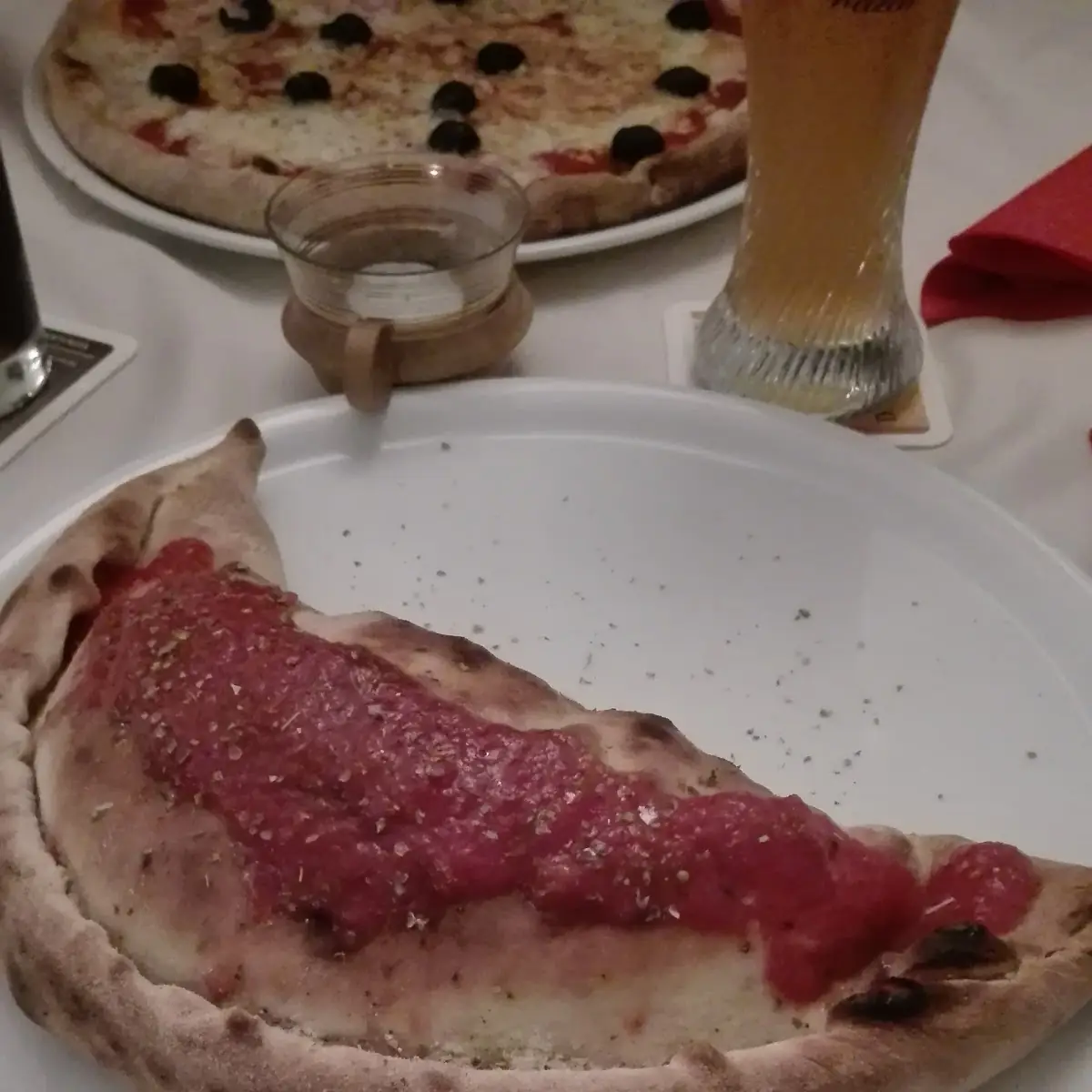 Calzone, Restaurant Italian Flavours