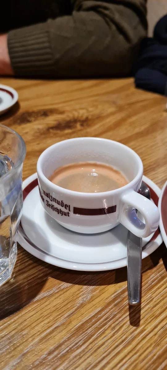Caffè, Schmalznudel - Cafe Frischhut