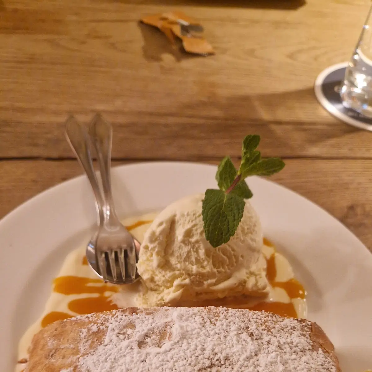 Apfelstrudel, Gasthaus Weisgerber