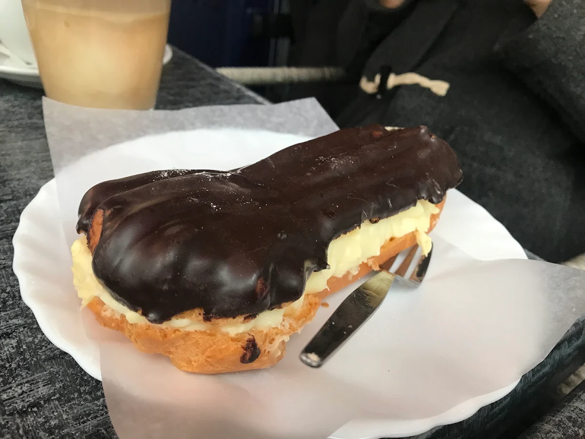 Chocolate Eclair