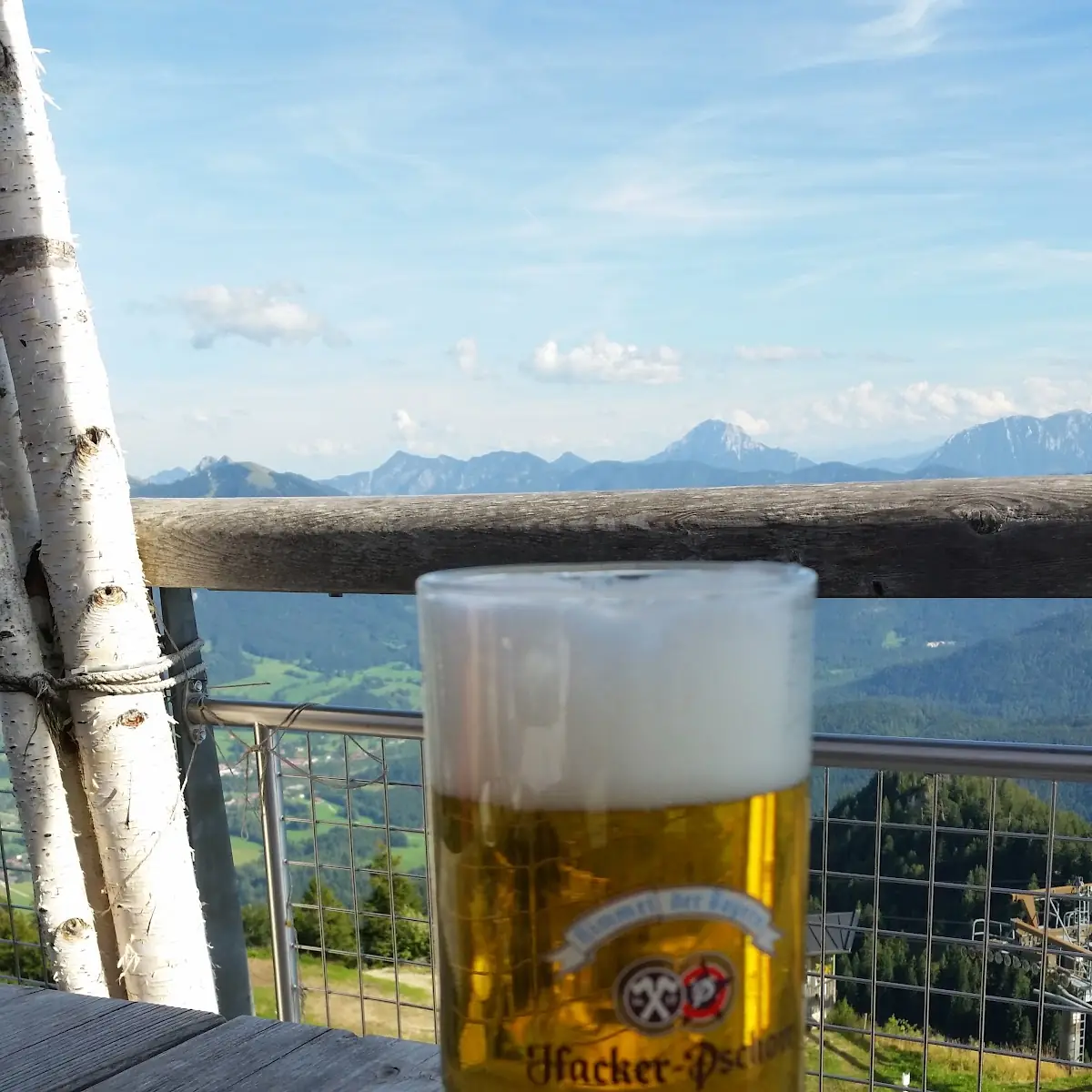 Hacker Pschorr Helles