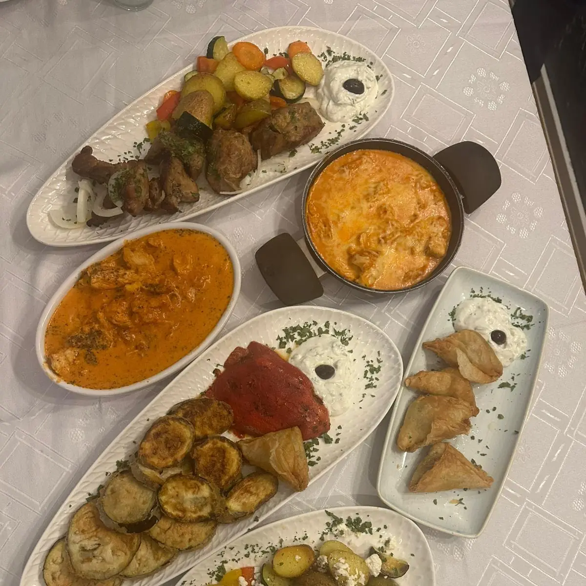 Highlights, Taverna Yamas