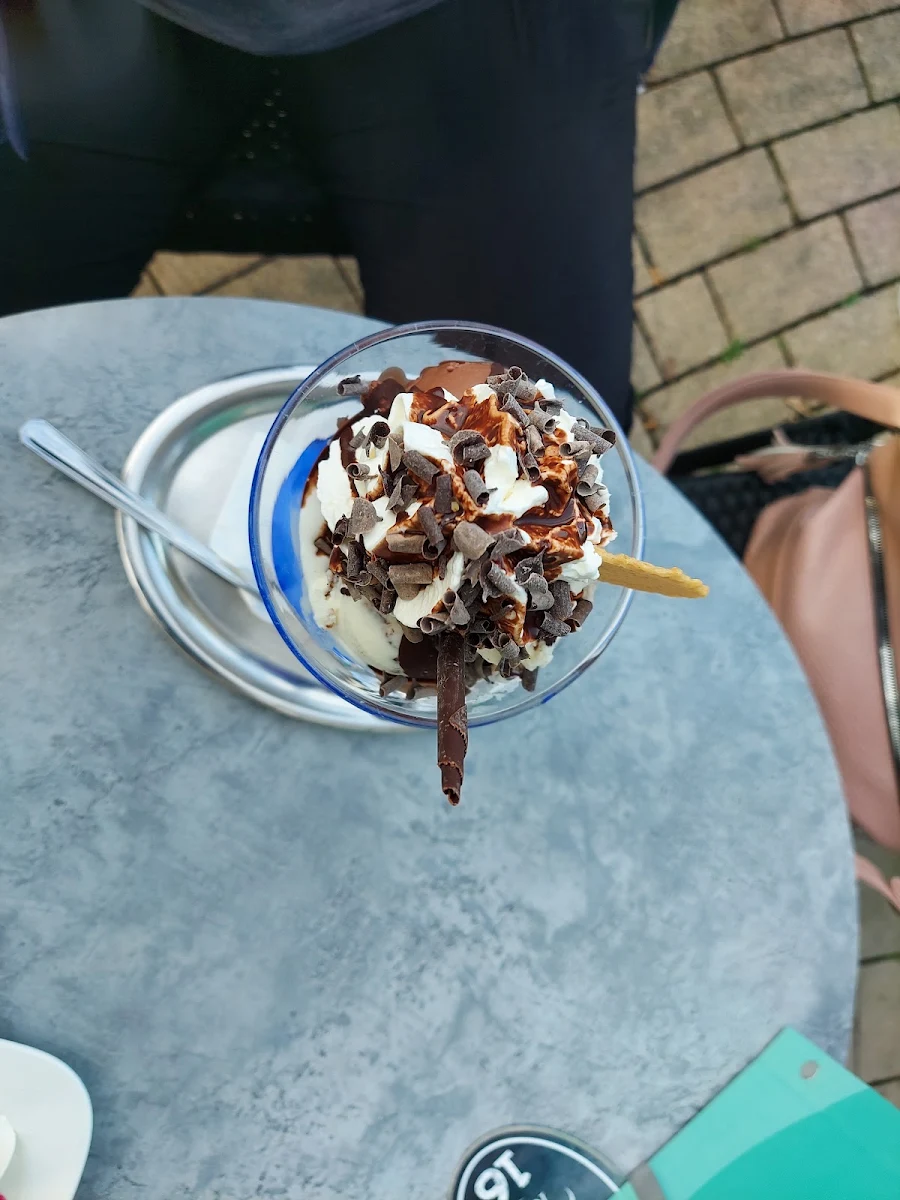 Stracciatella Eis, Eiscafé Riva