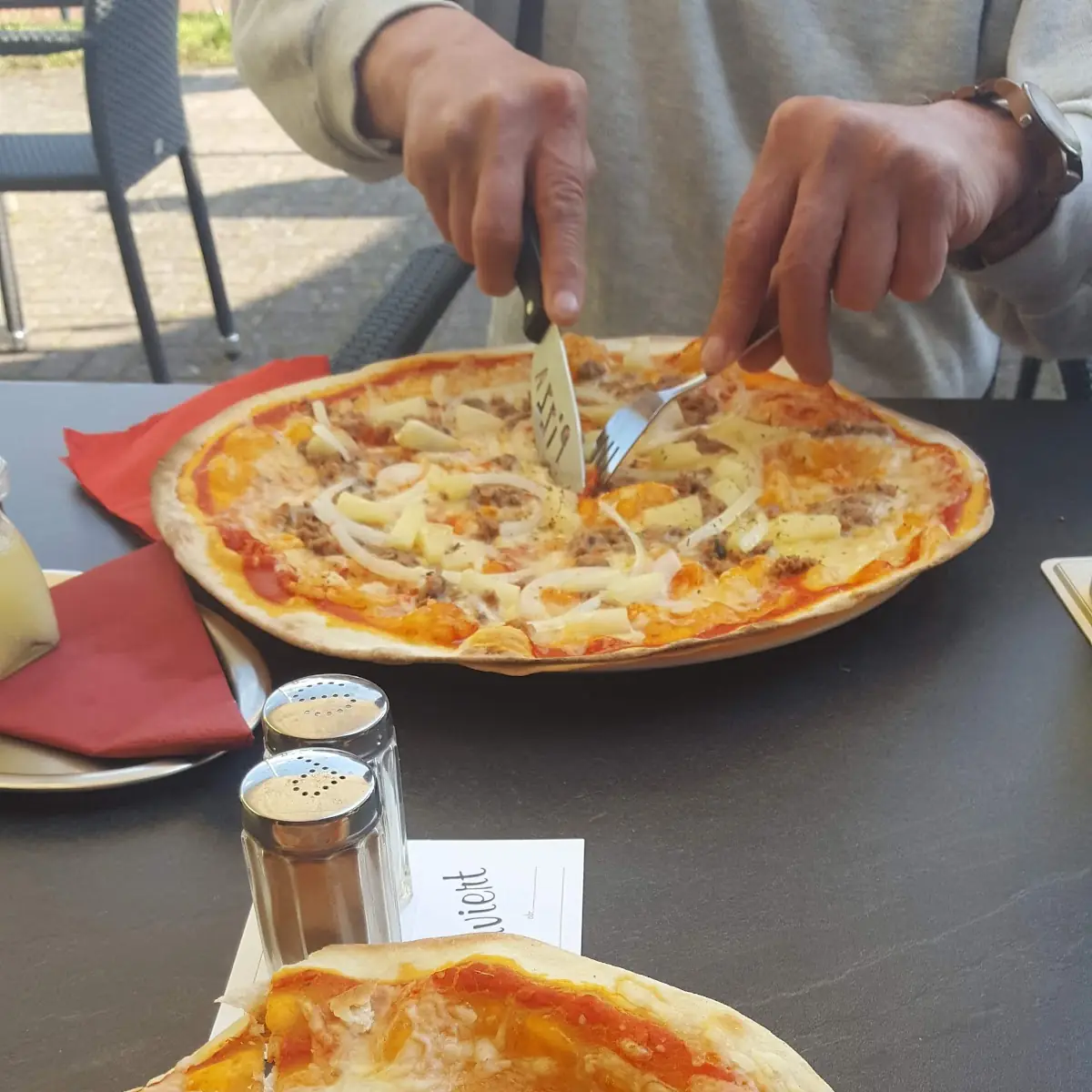 Thunfisch Pizza Mit Ananas