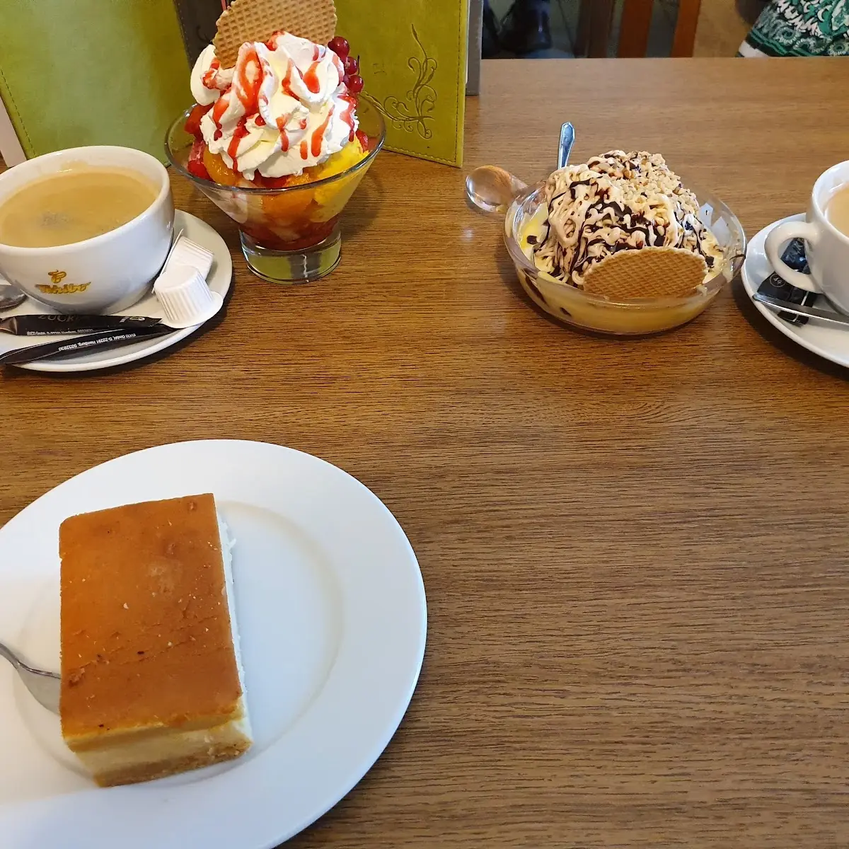 Anna, Eiscafé "Liebling" an der Saline