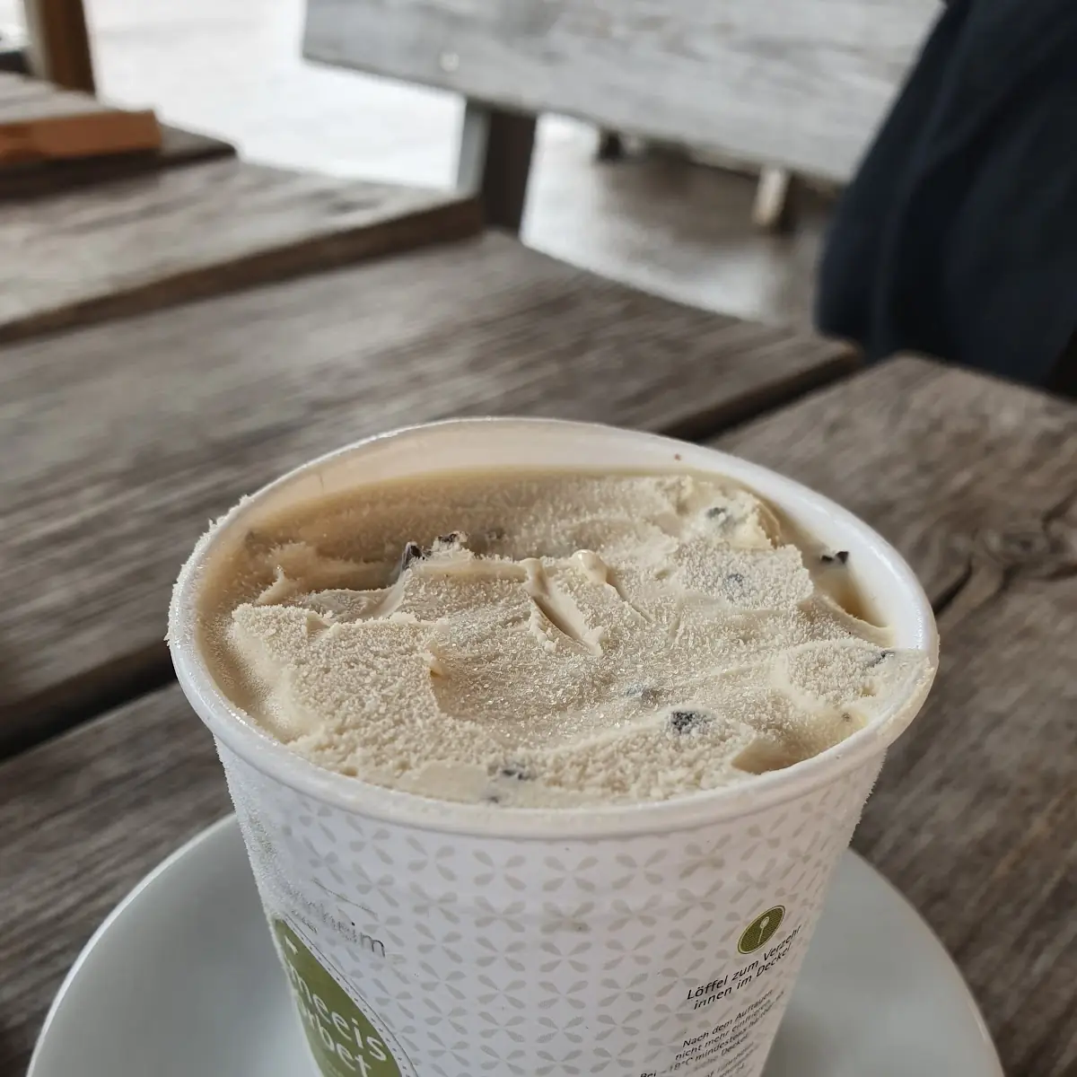 Stracciatella Eisbecher