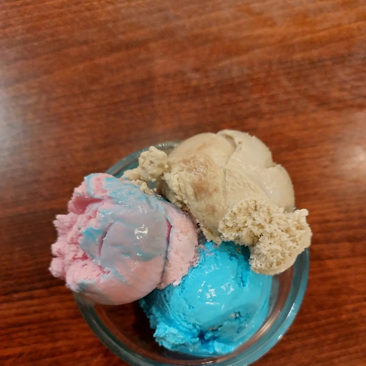 Gemischtes Eis