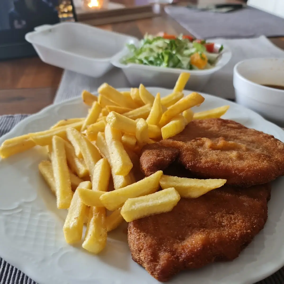 Schnitzel, Landgasthof Goldenes Lamm