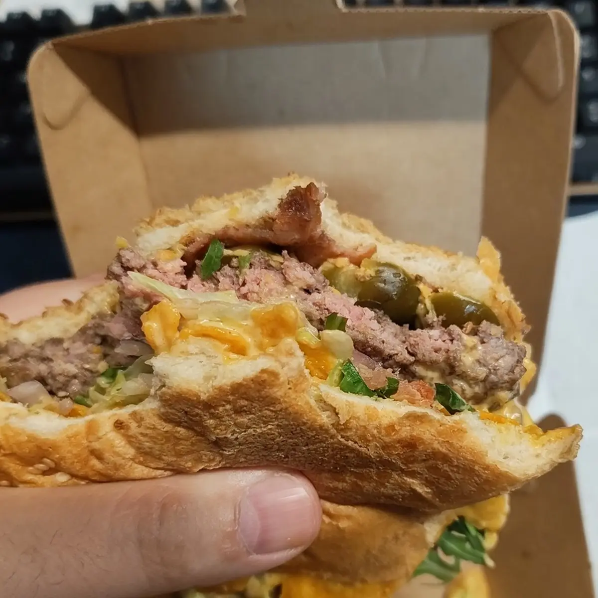 Highlights, Burger Atown