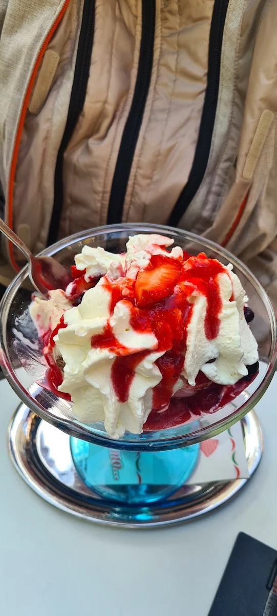Früchte Eis, Eiscafé Cristallo
