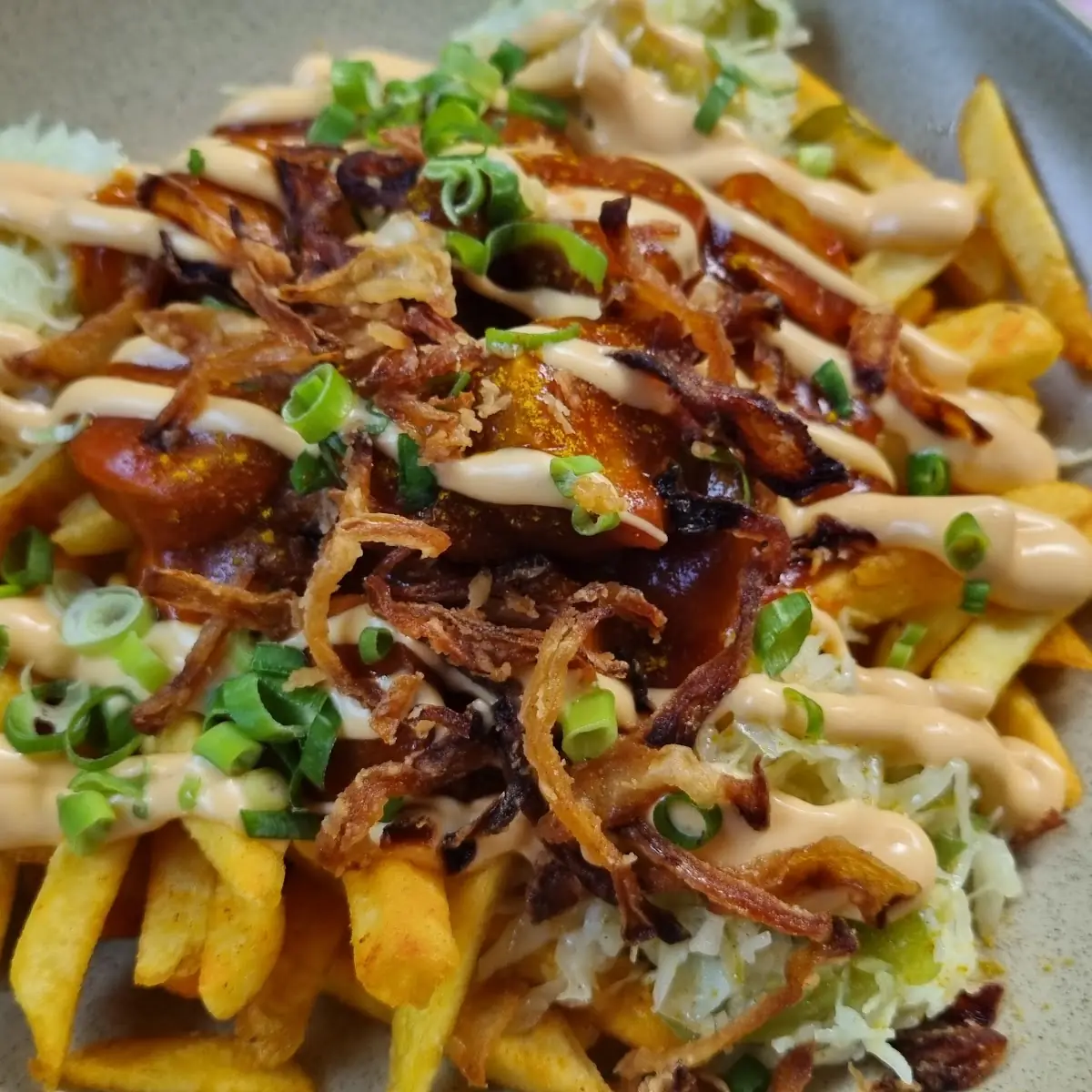 Currywurst Poutine
