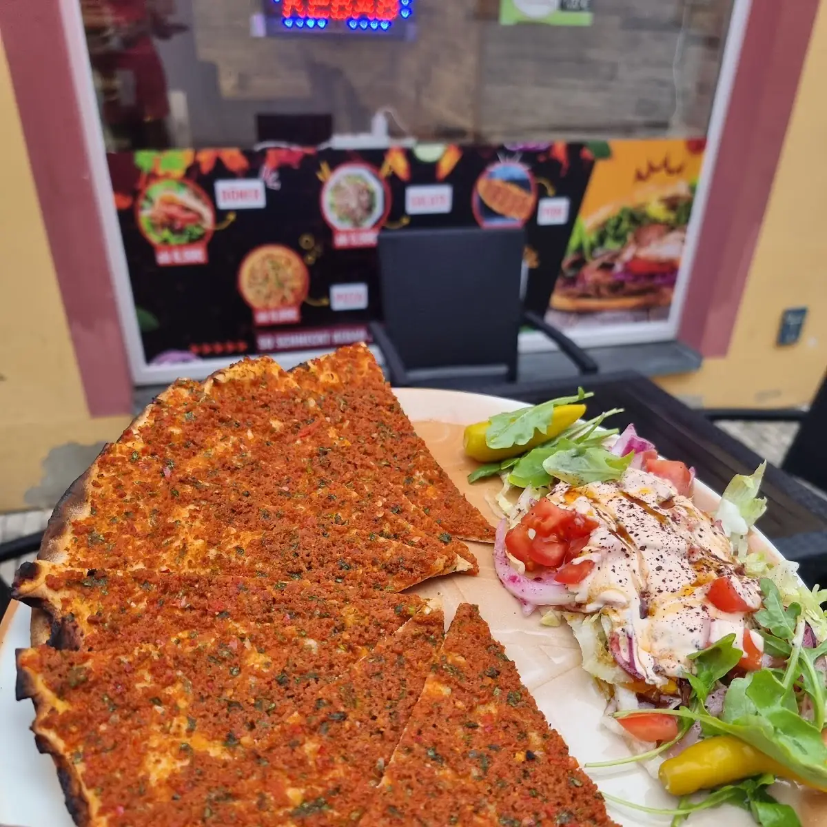 Lahmacun, Oederan Kebab Haus