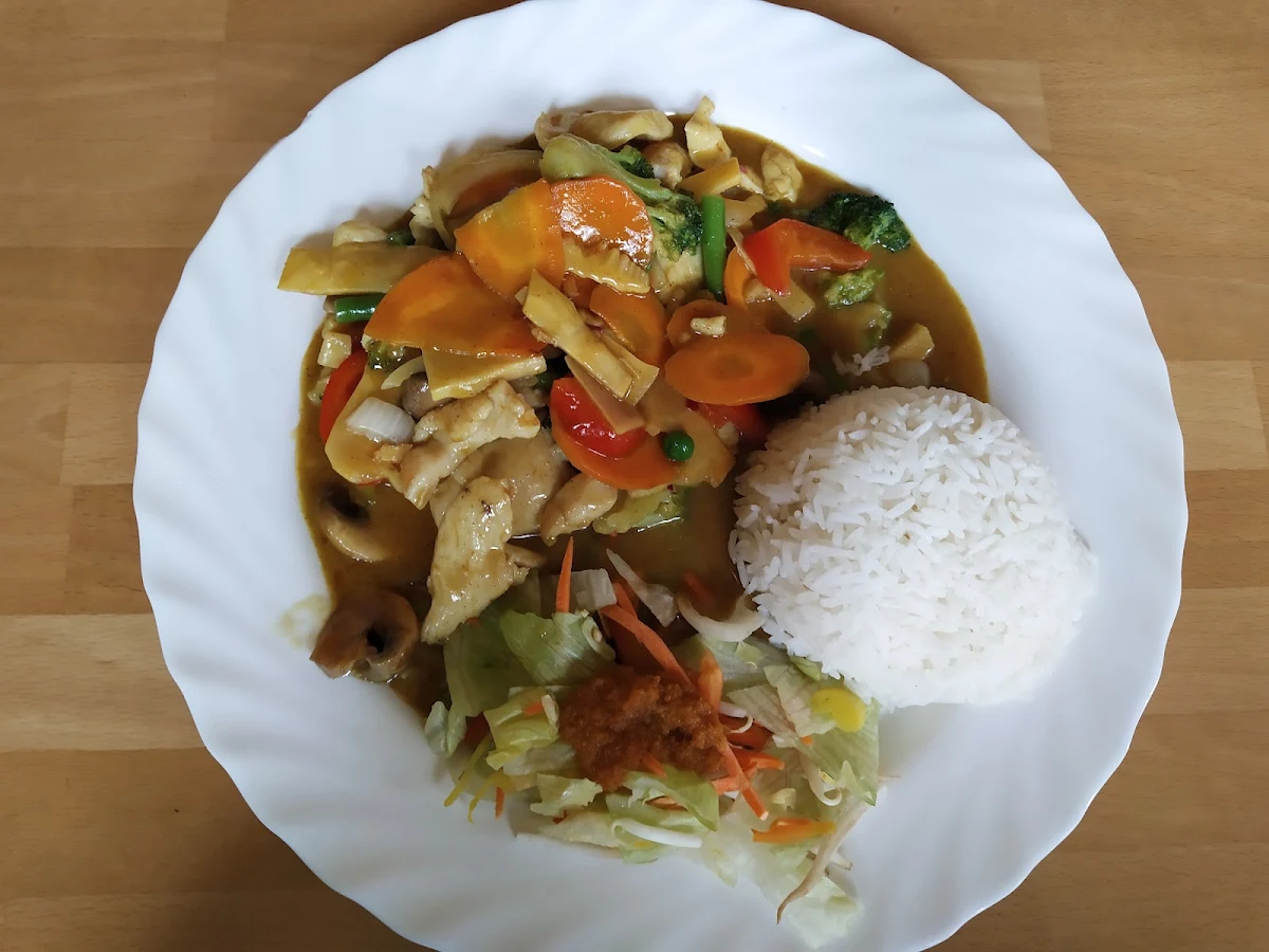 Hühnerfleisch Mit Curry