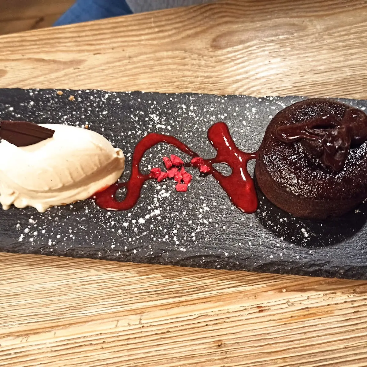 Schokosoufflé Und Eis