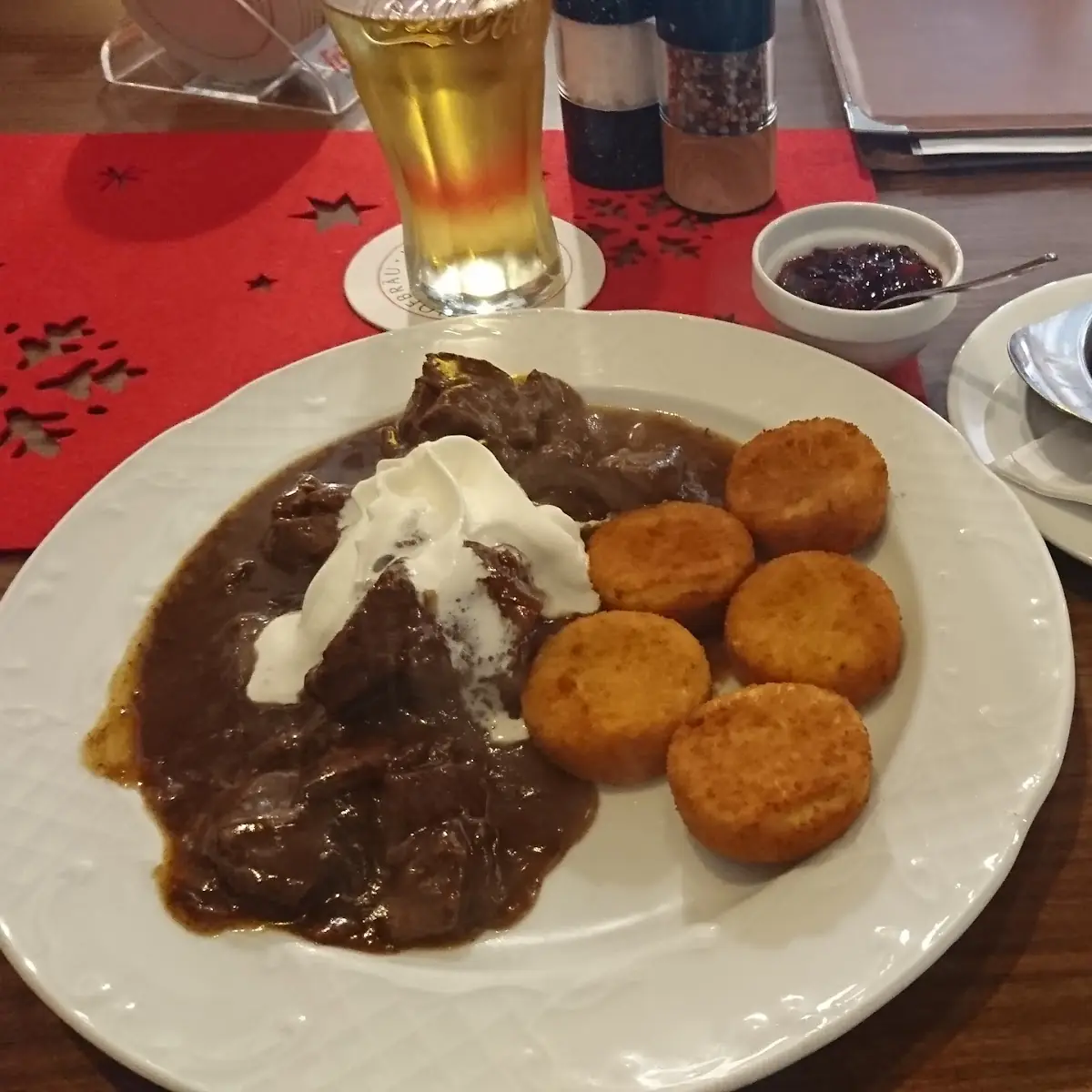 Hirschgulasch