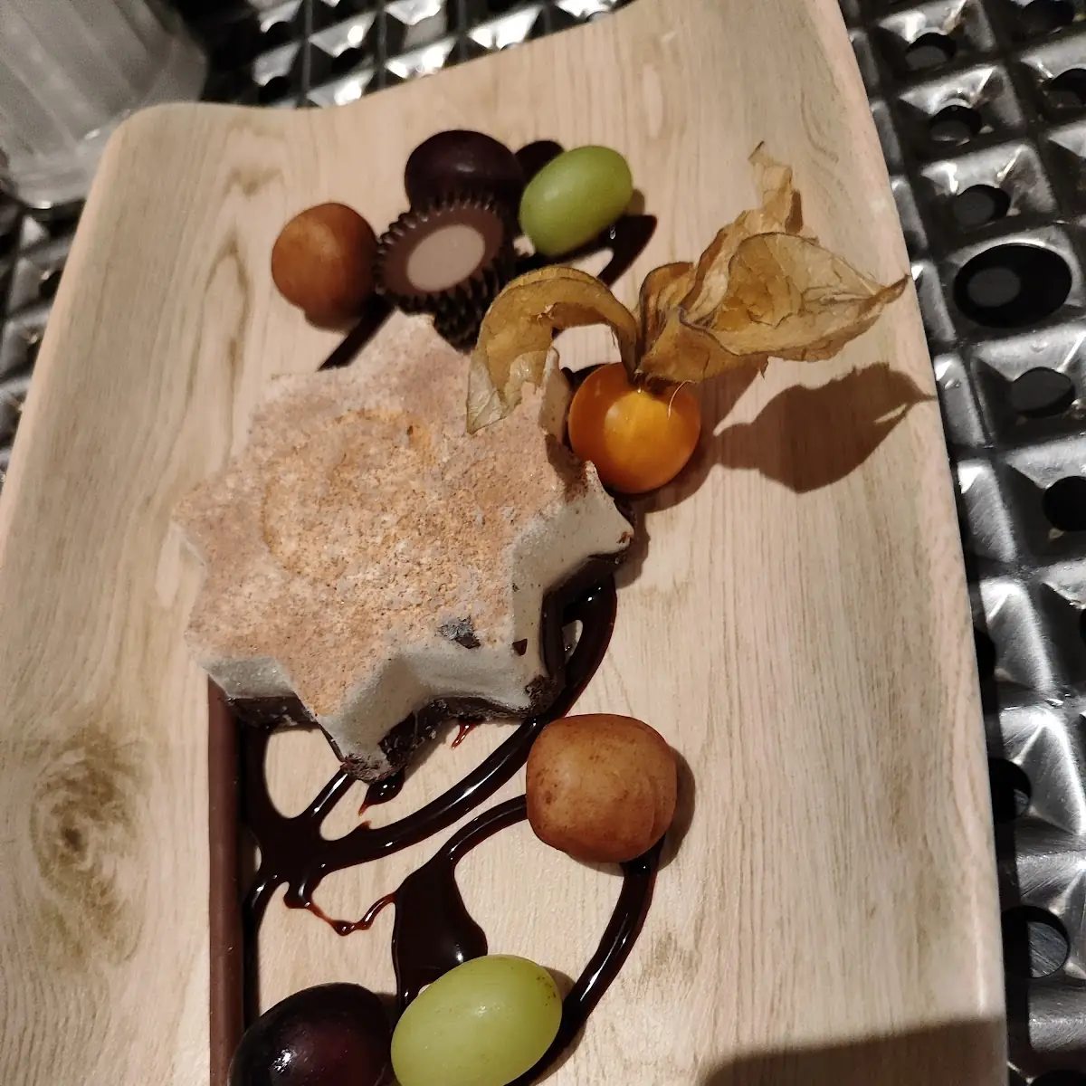 Highlights, Restaurant Sirtaki