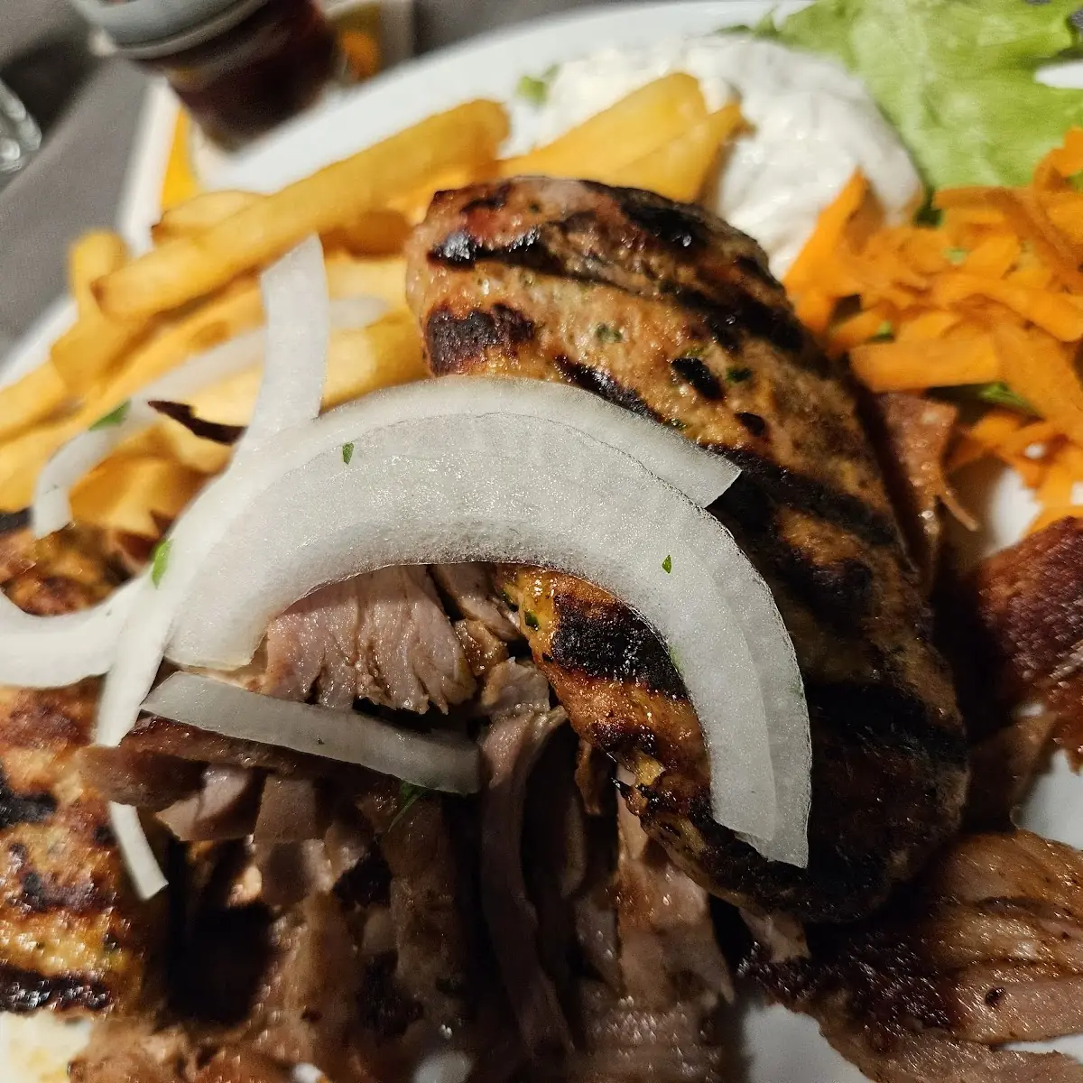 Highlights, Restaurant Sirtaki