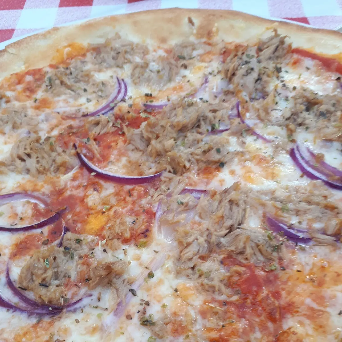 Thunfisch Pizza