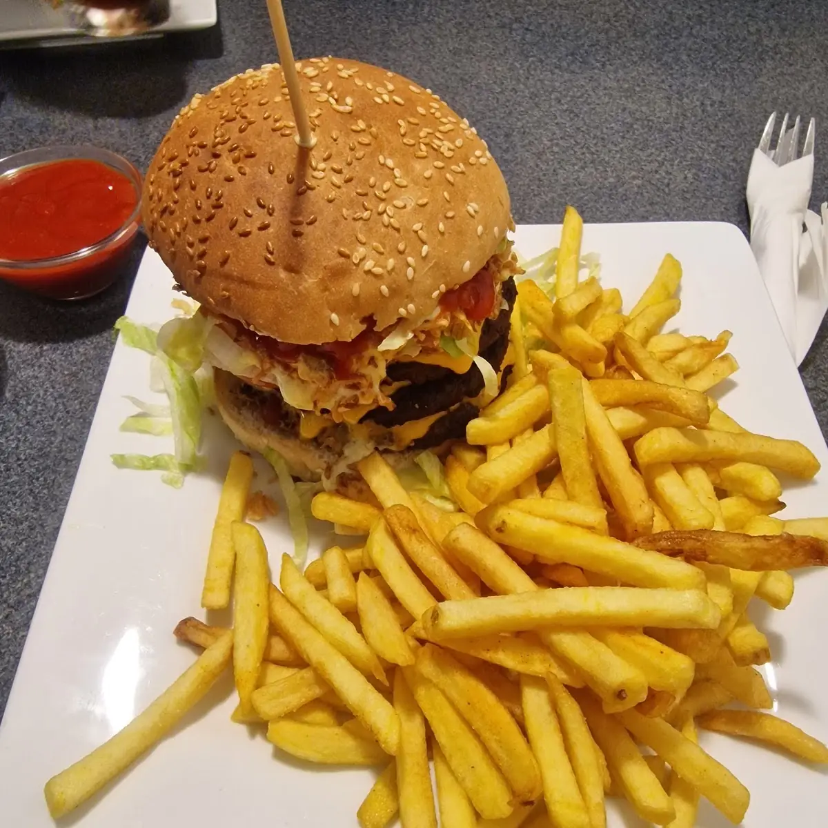 Rasta Burger Menü