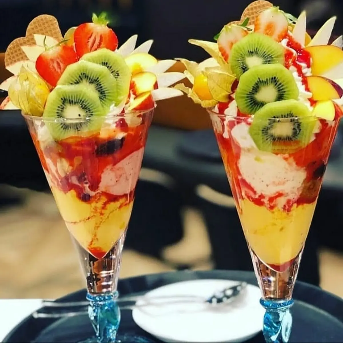 Frucht Becher