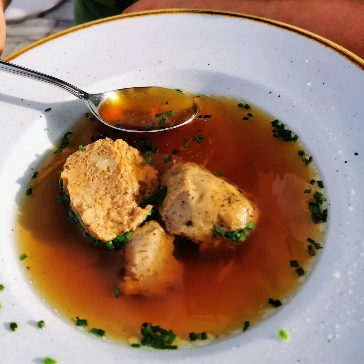 Leberknödelsuppe