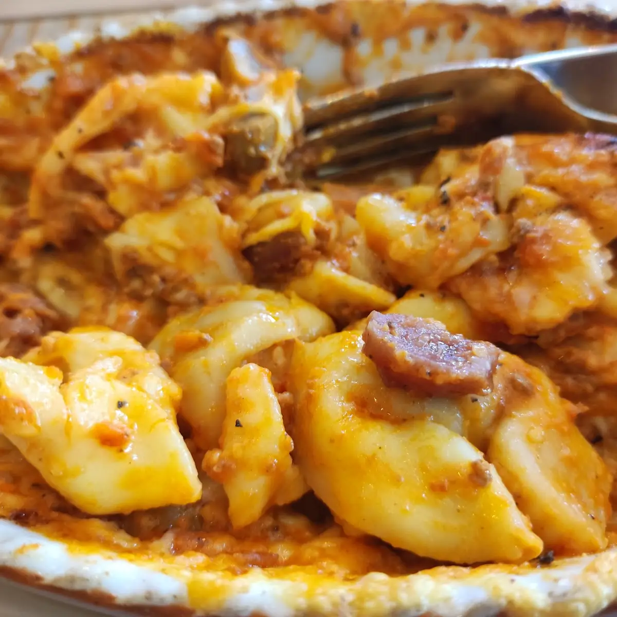 Nudeln Mit Hackfleisch Und Pilze Mit Käse Überbacken, Pizzeria Capello Rosso