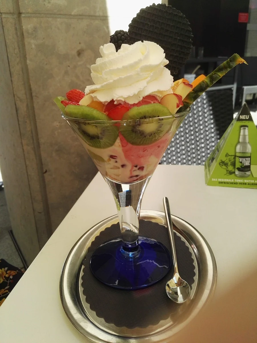Früchtebecher