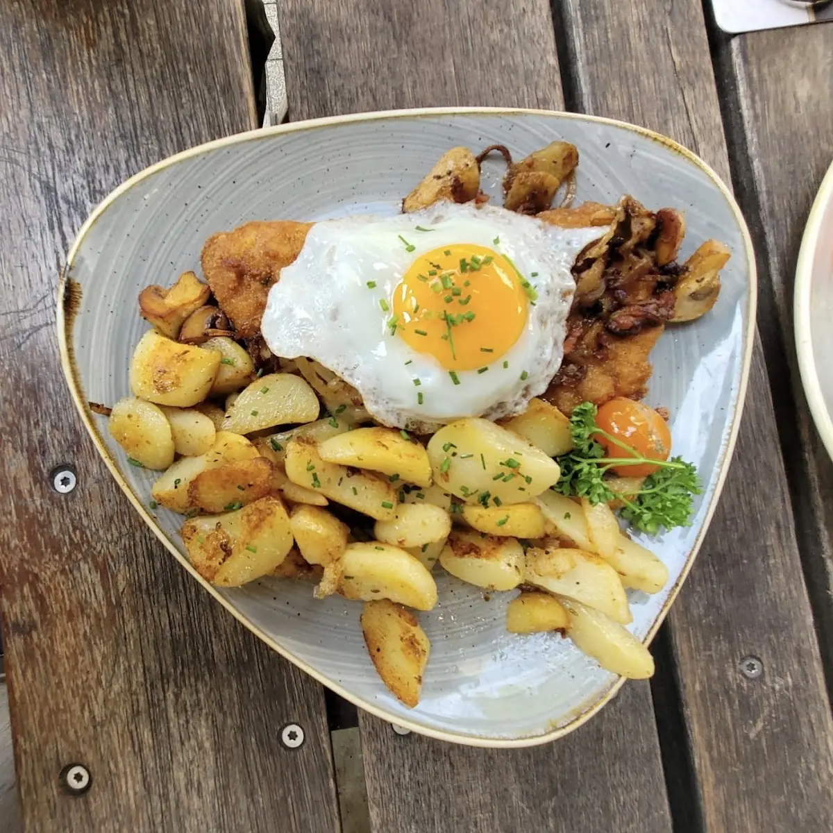 Schnitzel Holsteiner