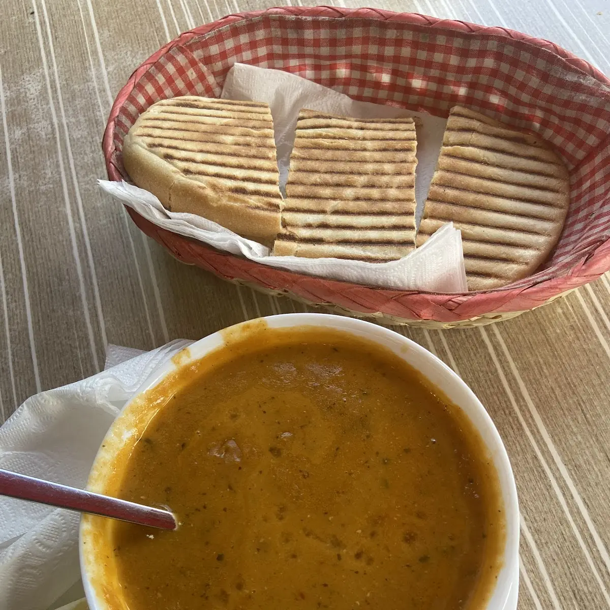 Mercimek Corbasi