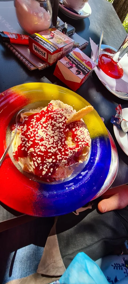 Spaghetti Eis