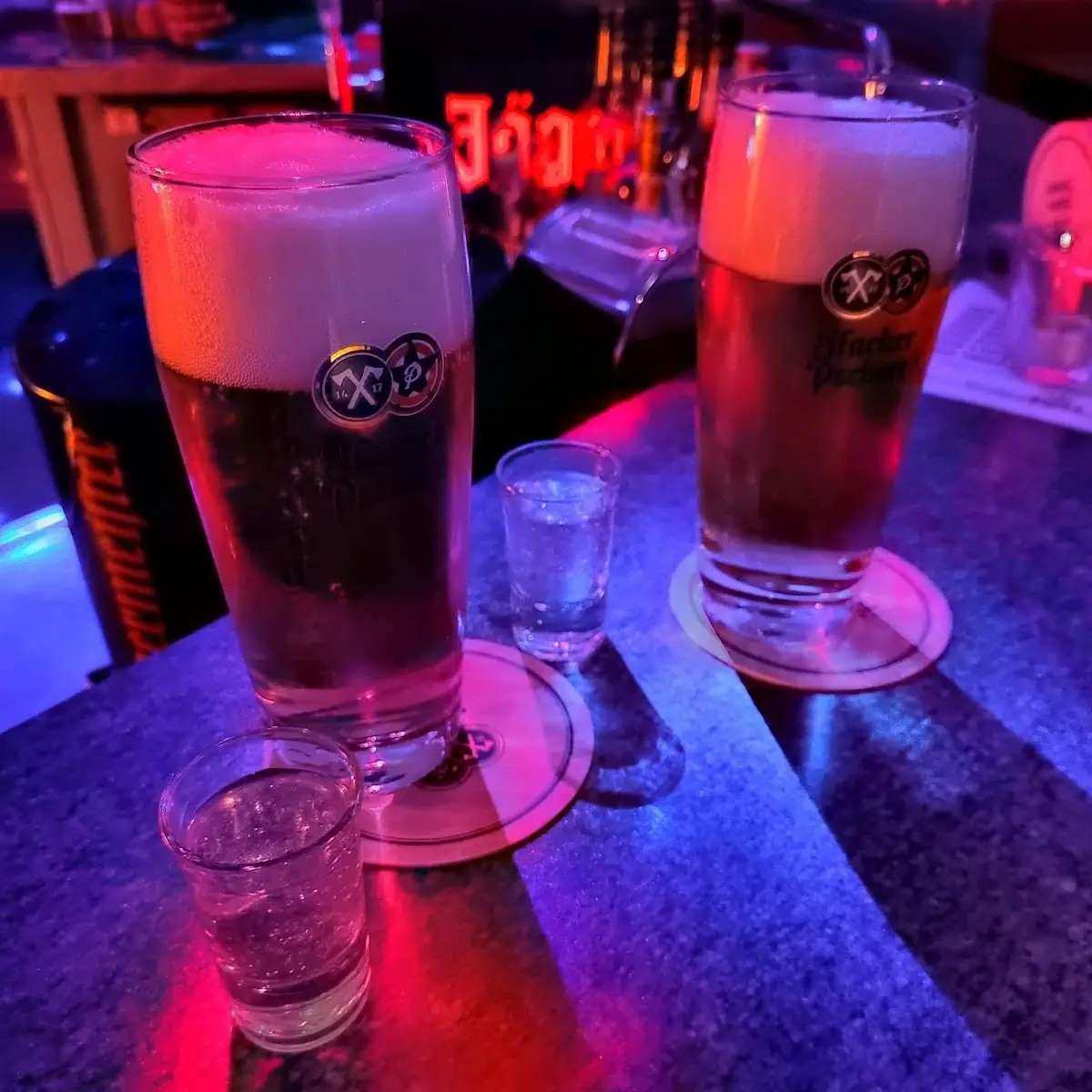 Highlights, Astron Gastronomiebetrieb GmbH