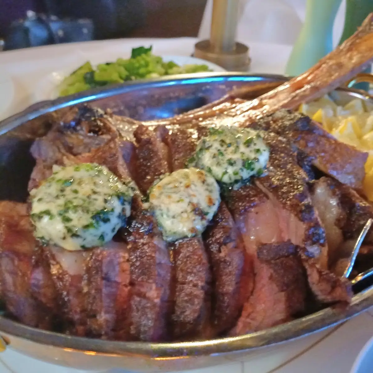 Tomahawk Steak