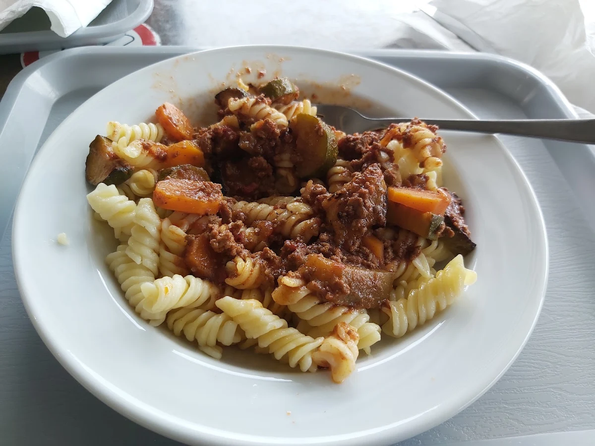 Hackfleisch Mit Gemüse Und Nudeln