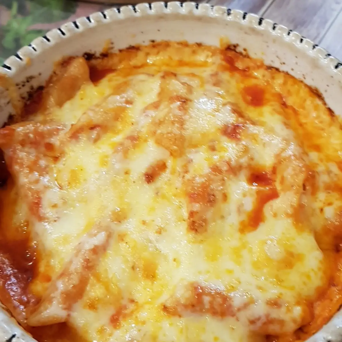 Mega, Pizzeria La Cantina