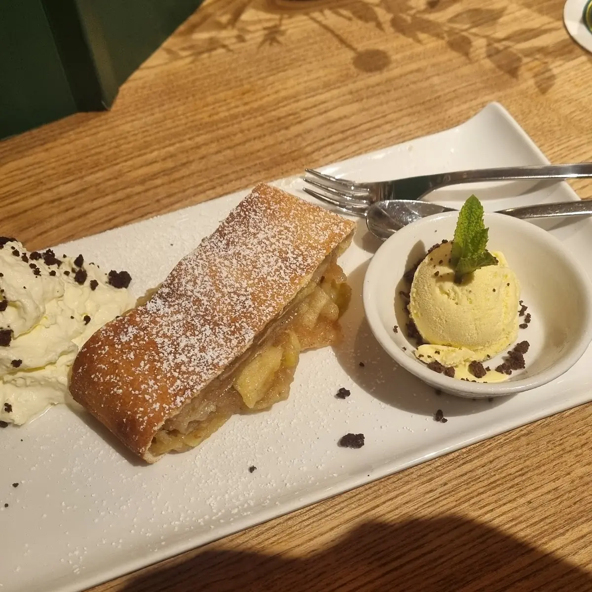Apfelstrudel