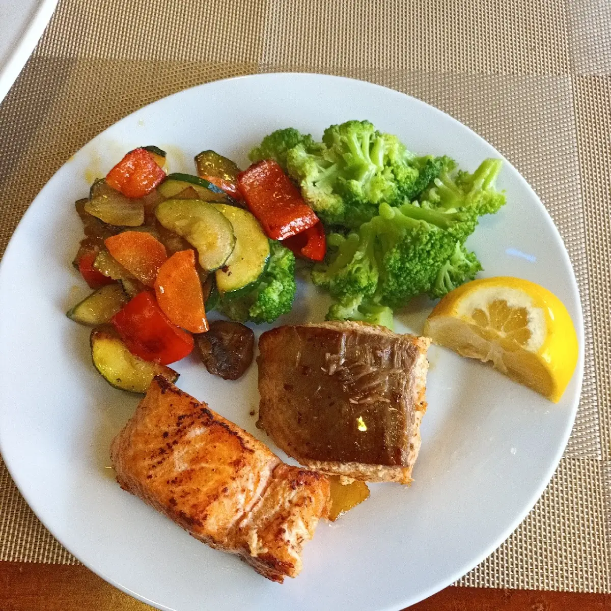 Lachs Mit Gemüse