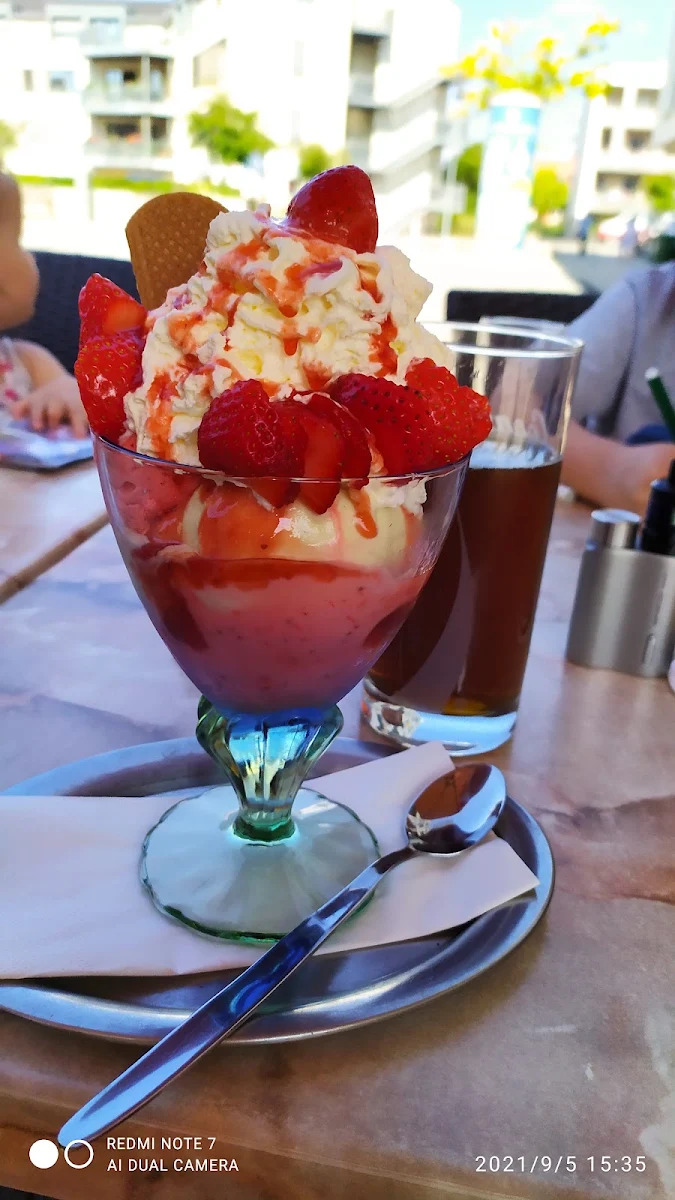 Erdbeere Eisbecher
