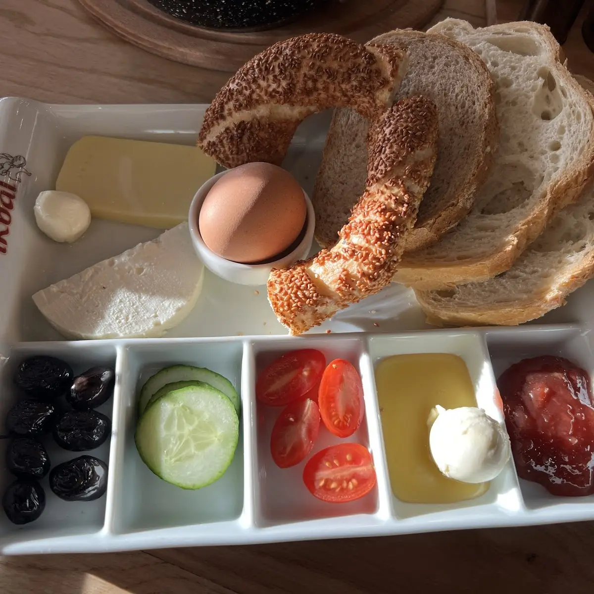 Saft, Ikbal - Cafe, Bäckerei & Konditorei