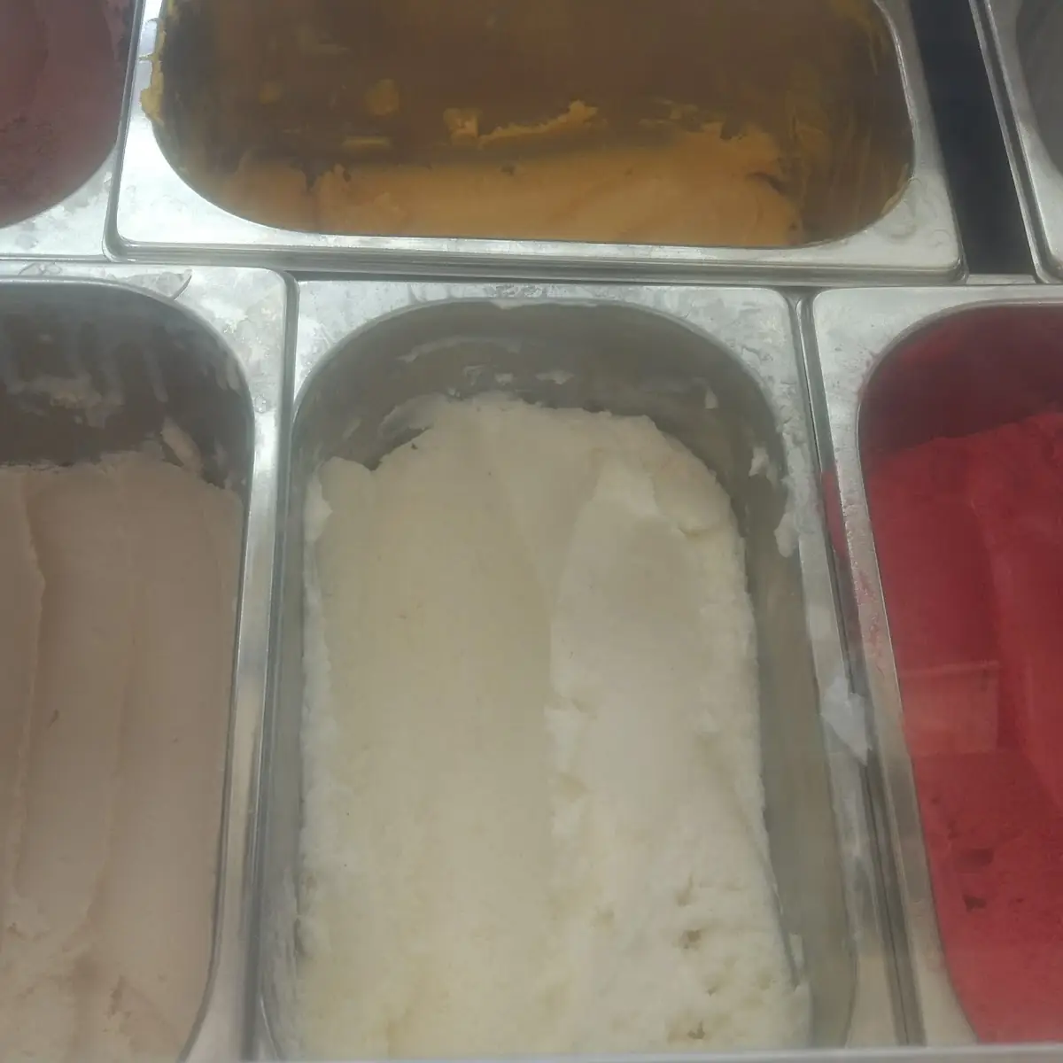 Eiscreme, Café Charme und Bio-Eis Manufaktur