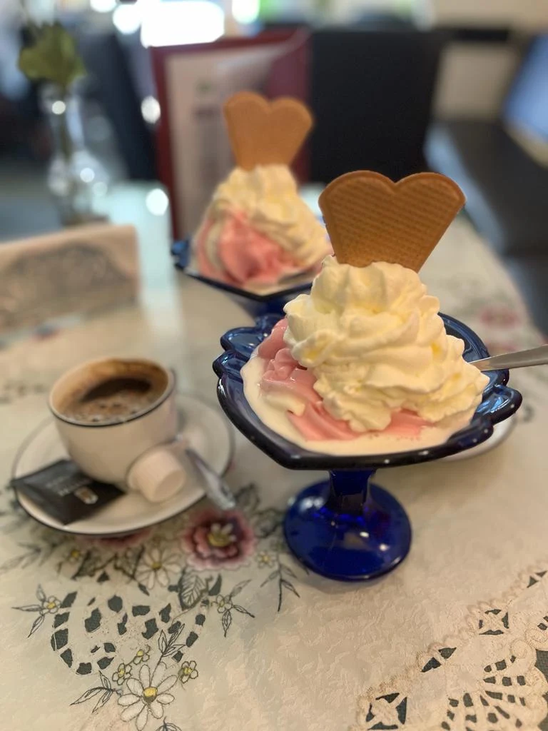 Softeis Mit Sahne