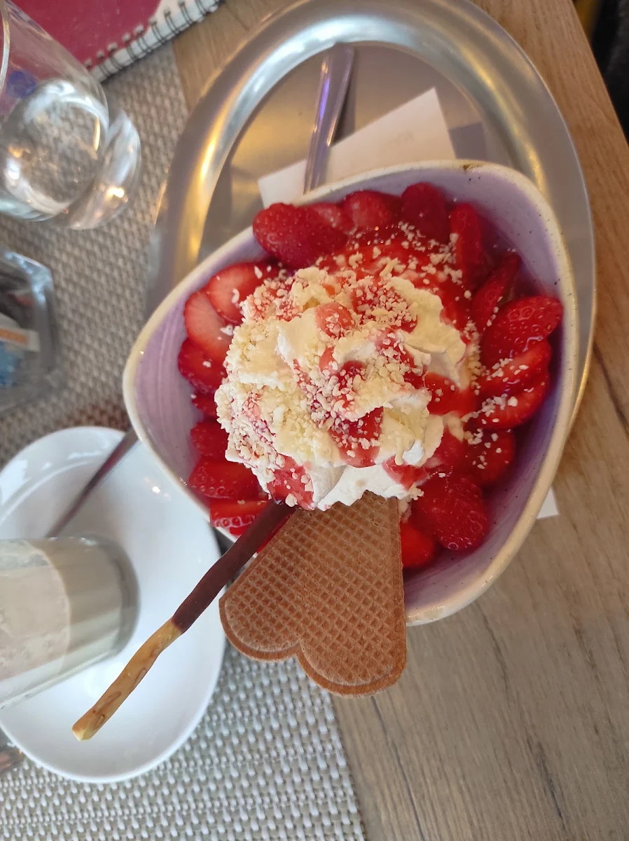 Spaghetti Eis, Cafe Karaca