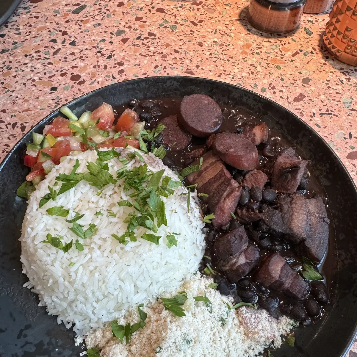 Feijoada Com Farofa